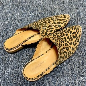 Treasure & Bond Leopard Mules Size 8